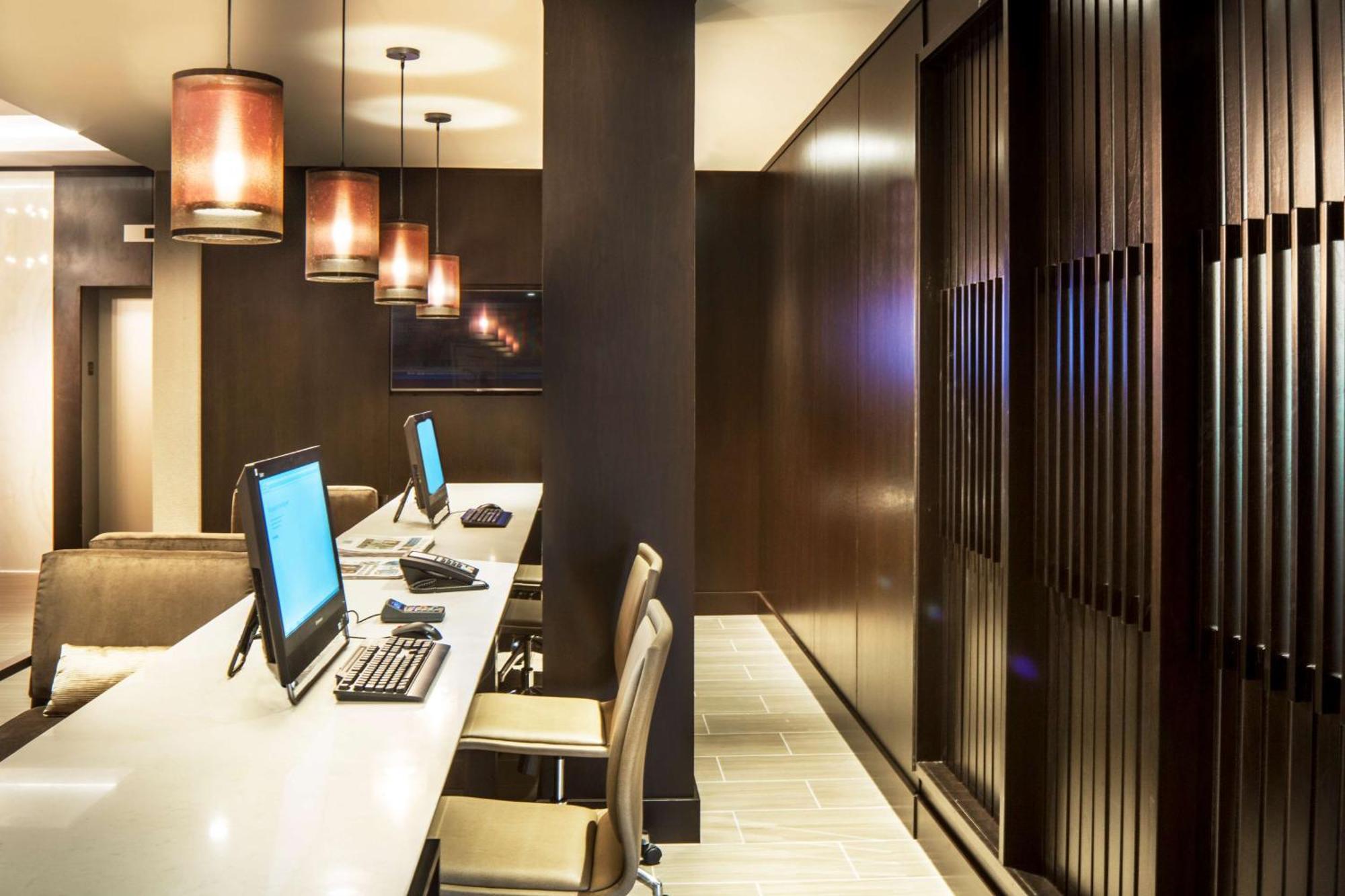 Doubletree By Hilton Hotel Largo Washington Dc Esterno foto